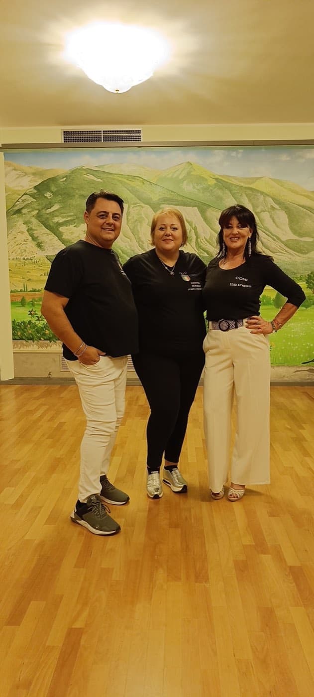 Happy Dance Academy — Chi arriva qui, e cosa ci trova
