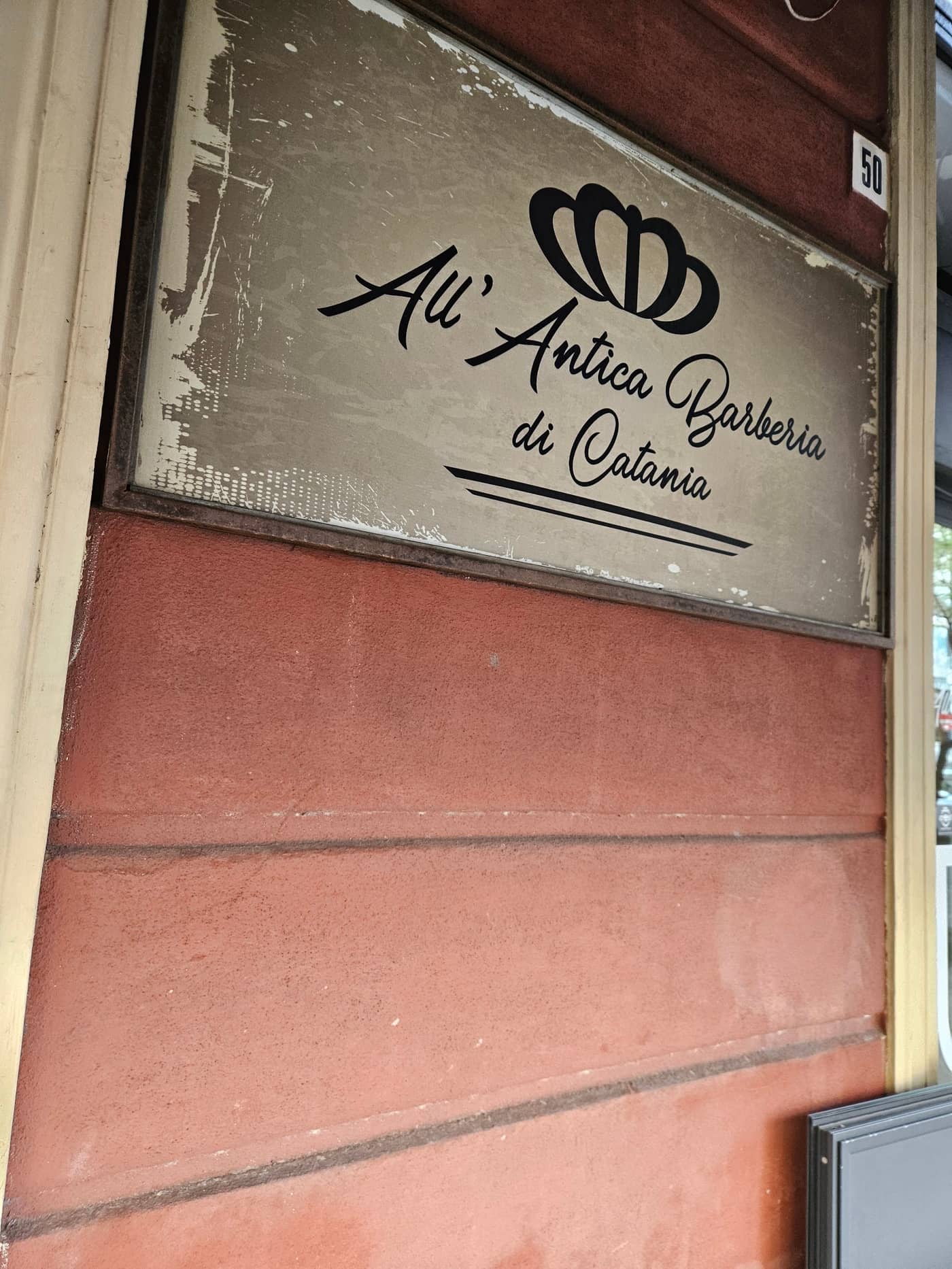 All'Antica Barberia di Catania — interno
