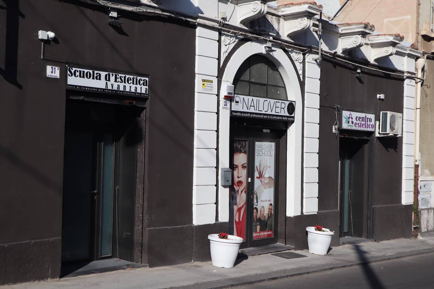 Centro estetico "ME" Nails Academy & Artist Tattoo di Anna De Francesco — Catania