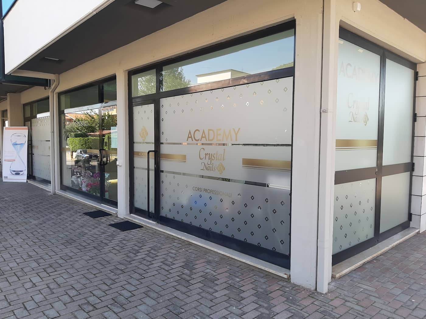 Crystal Nails Latina - Silvia Academy — lavoro 2