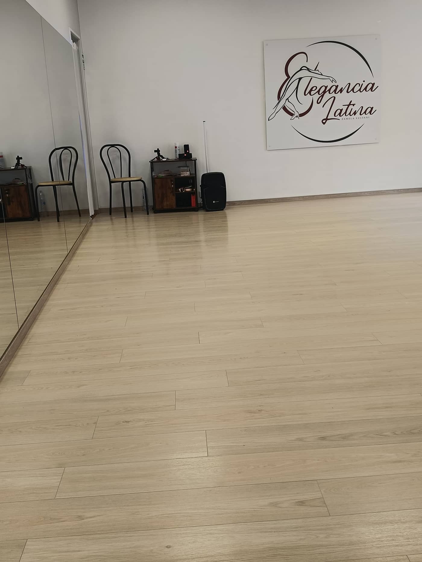 Elegancia Latina, foto 3 di 3