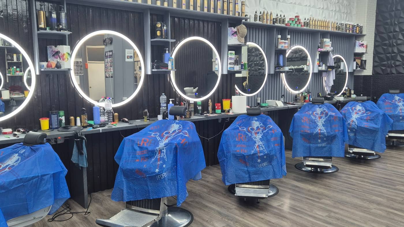 Many barber shop