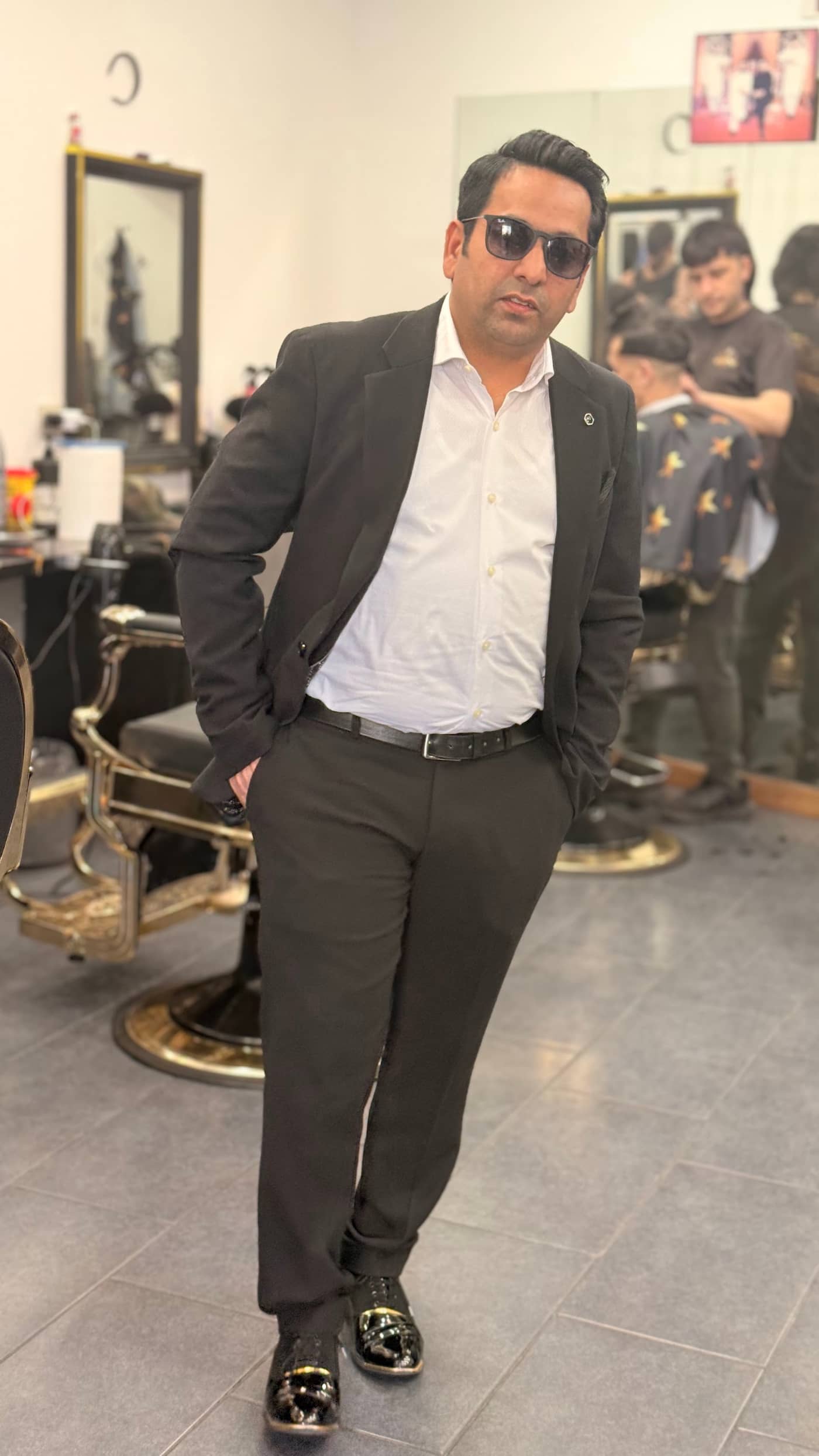 Mian jee Hair Barbiere — interno