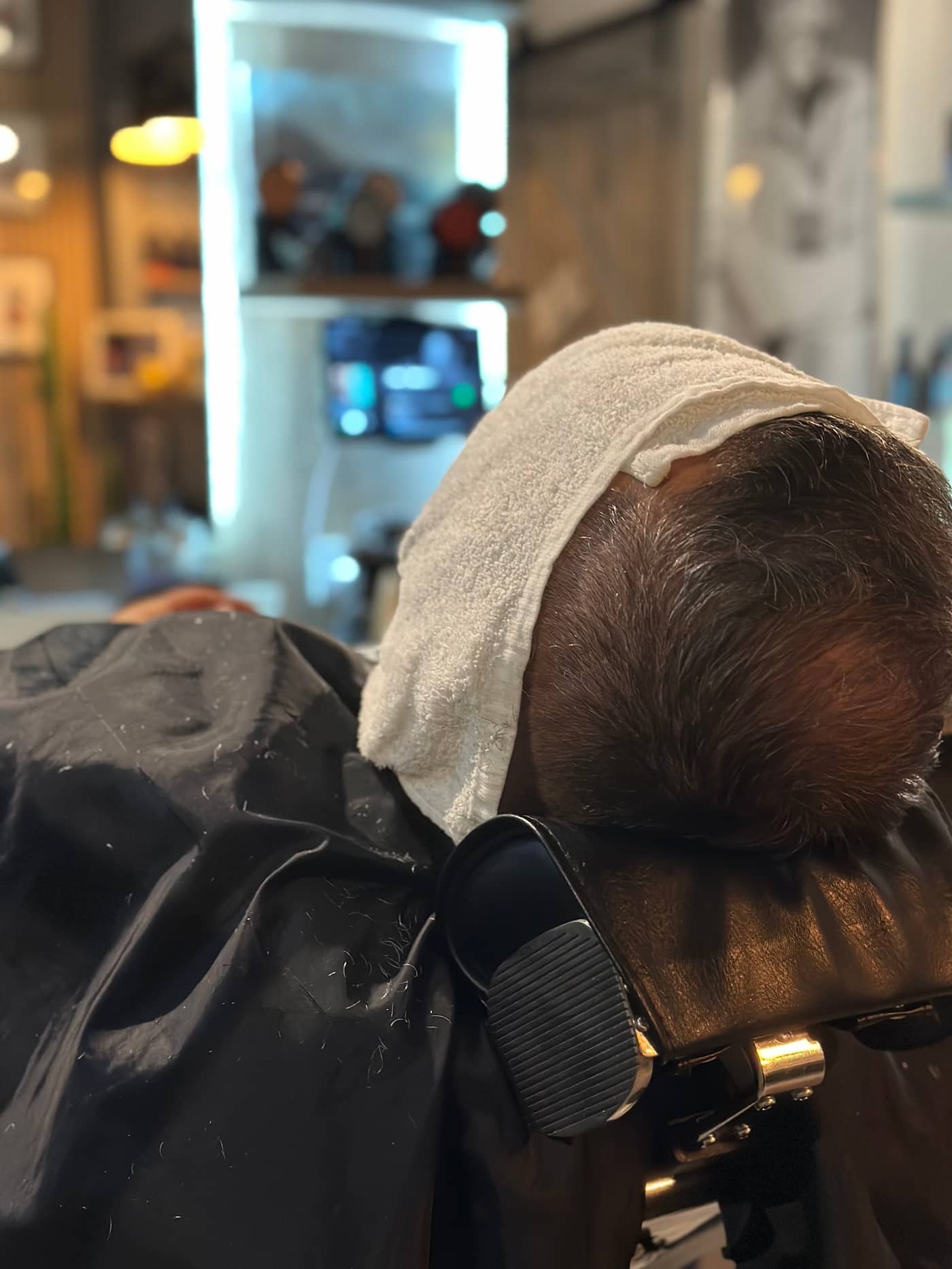 Samuel Zeoli BarberShop — interno